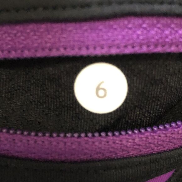 LULULEMON Womens Capri Leggings Black Purple Racing Size 6 - Picture 11 of 12